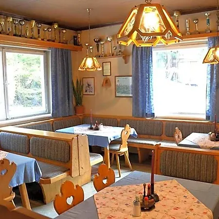 Adlerhorst Bed & Breakfast 3*